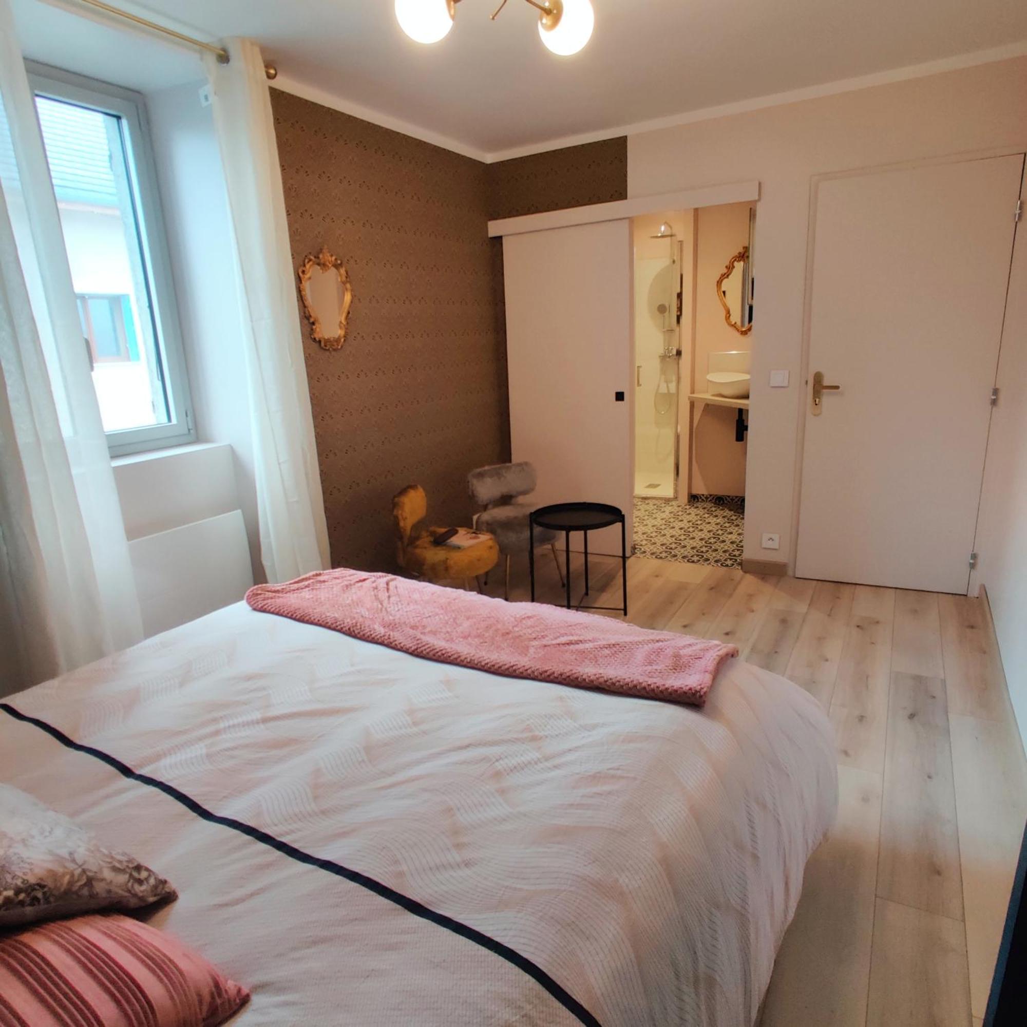 Au Coin Du Chemin Hotell Chambéry Rom bilde